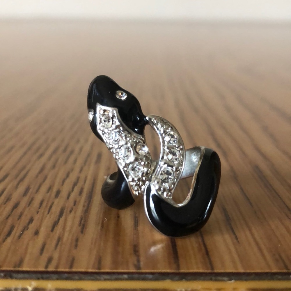 Black and Silver Snake Ring.